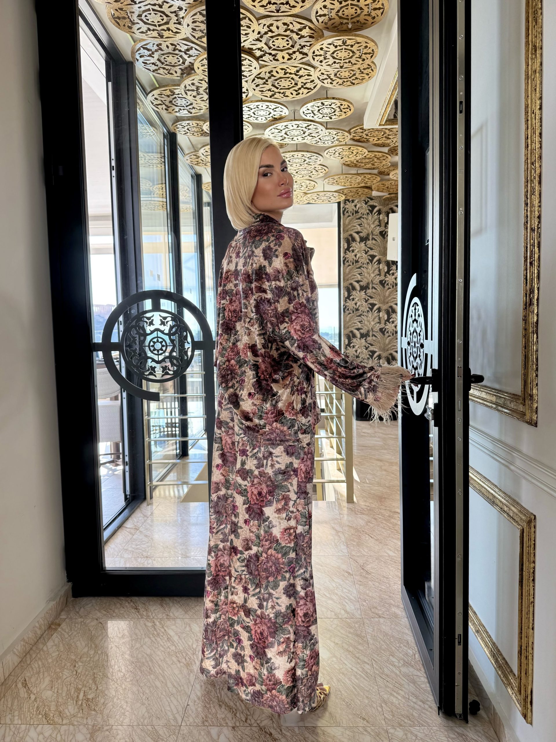 Fleur De Velour Set - Image 2